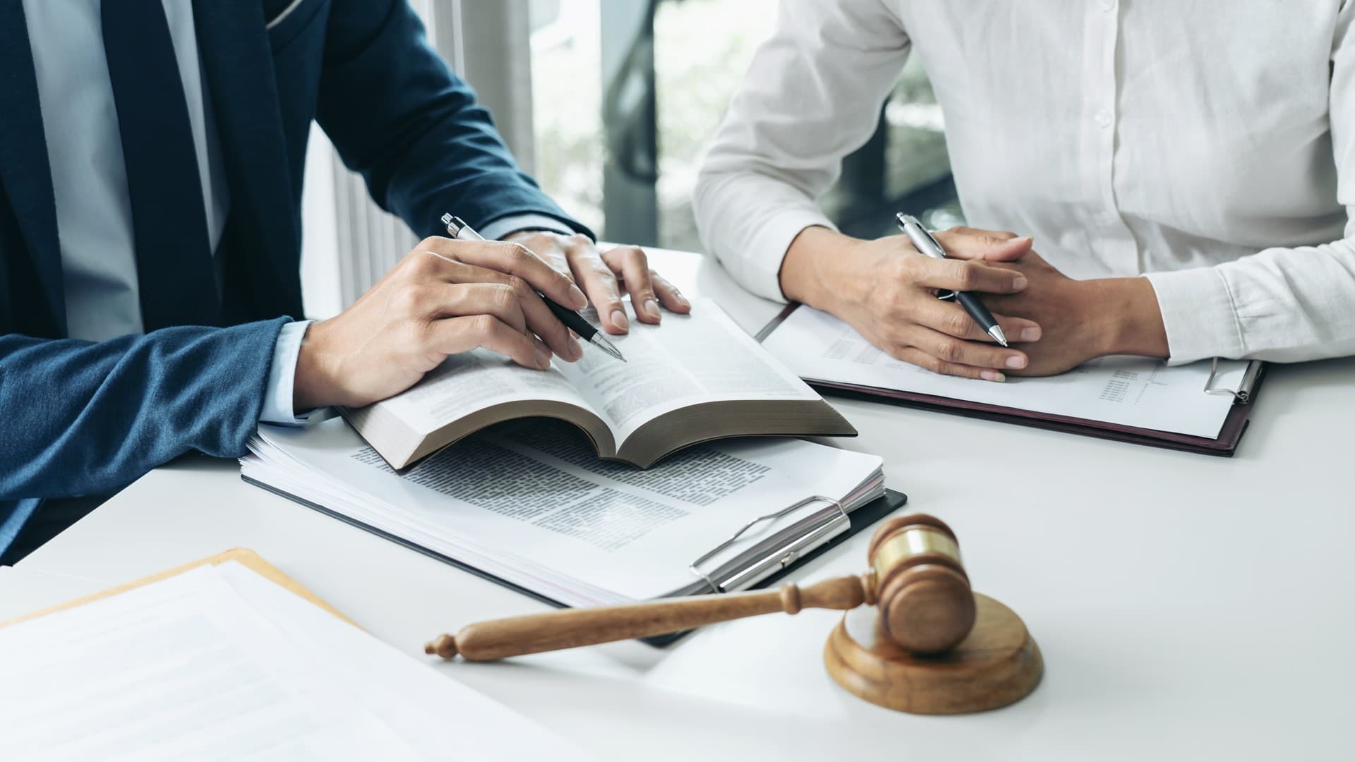 Abogados para empresas y sociedades en España